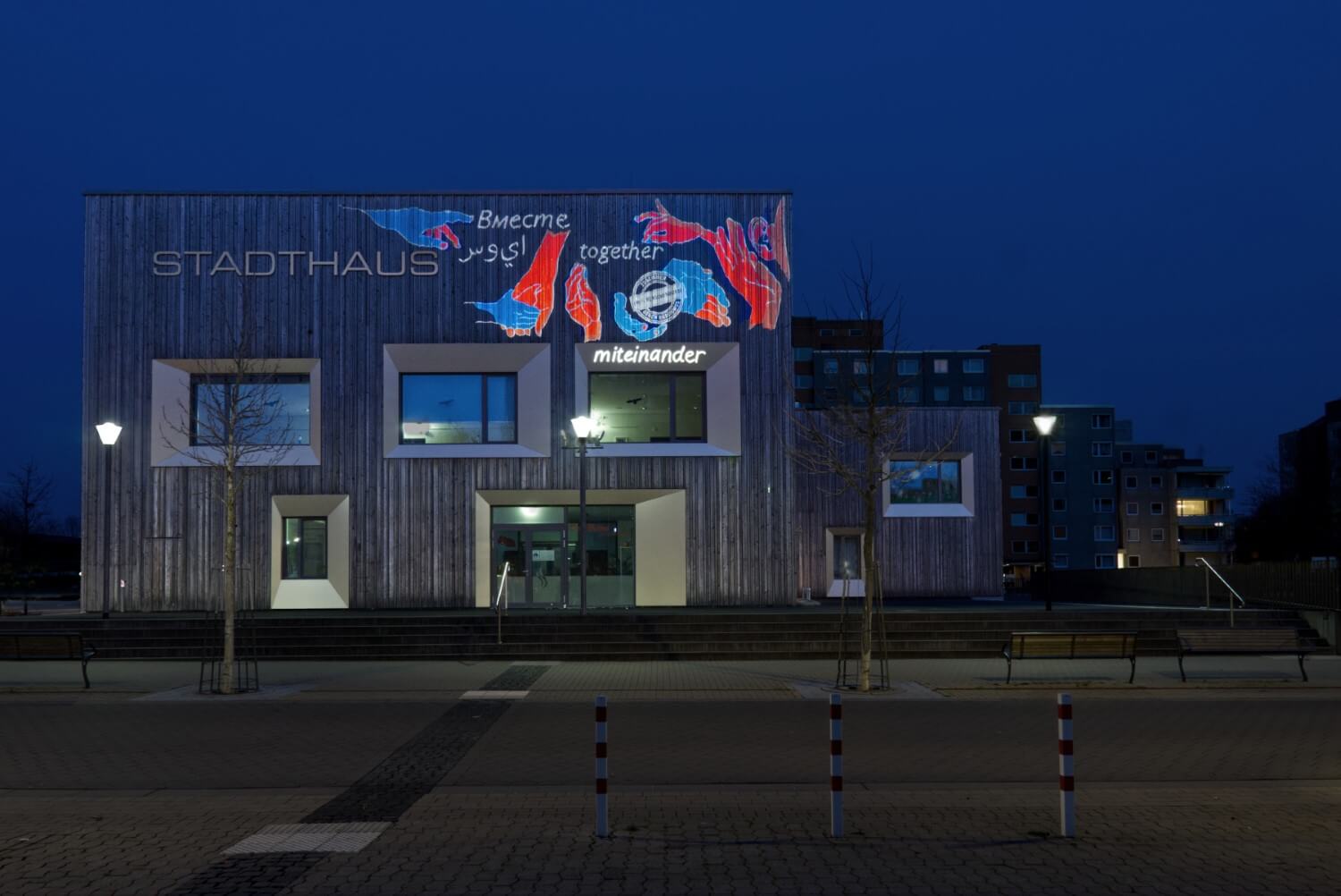 2.Außenbeleuchtung öffentlicher Raum Laatzen Stadthaus Lichtdesign 1500w