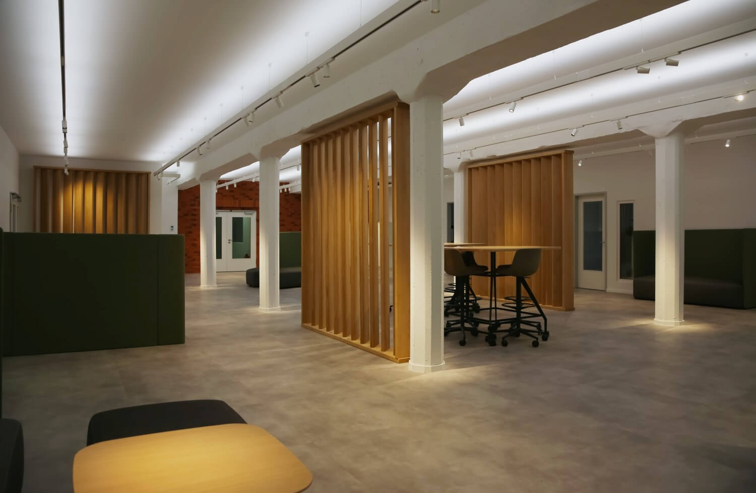 3.Innenbeleuchtung Bürobeleuchtung Neudorff Pausenbereich Lichtdesign 1500w